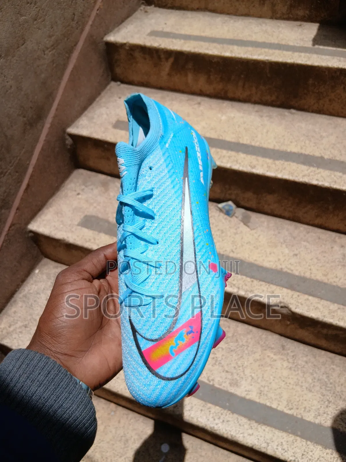 Turquoise Terror Vapor 16 Merc Football Boots