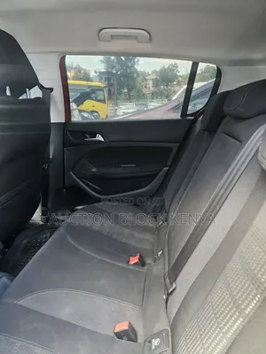 Peugeot 308 2017 Red
