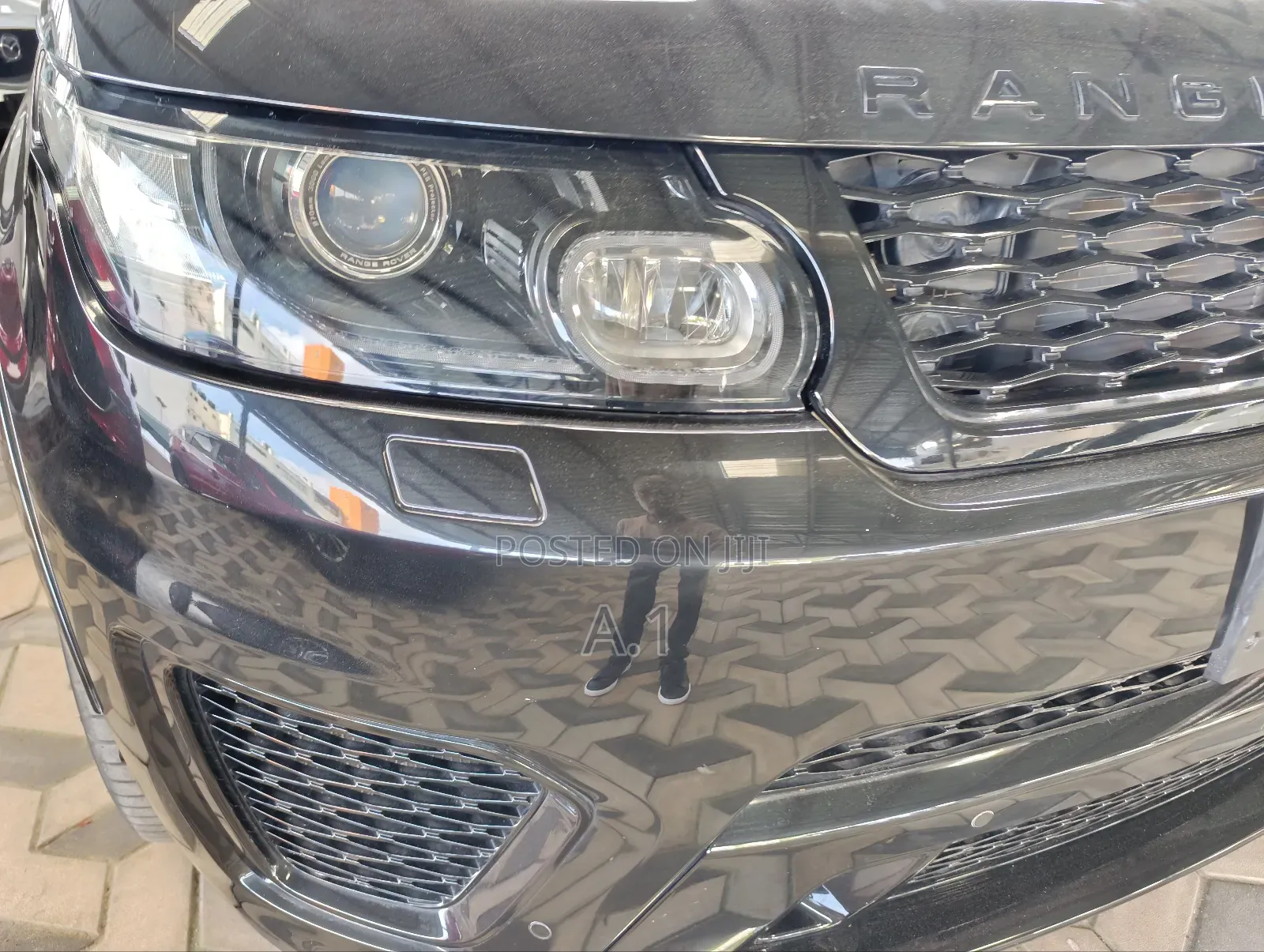 Land Rover Range Rover Sport SVR 2018 Black