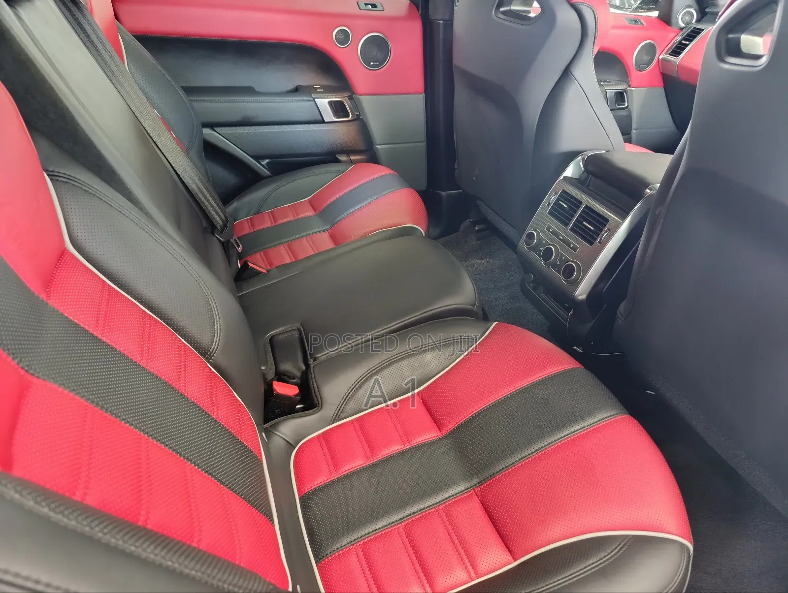 Land Rover Range Rover Sport SVR 2018 Black