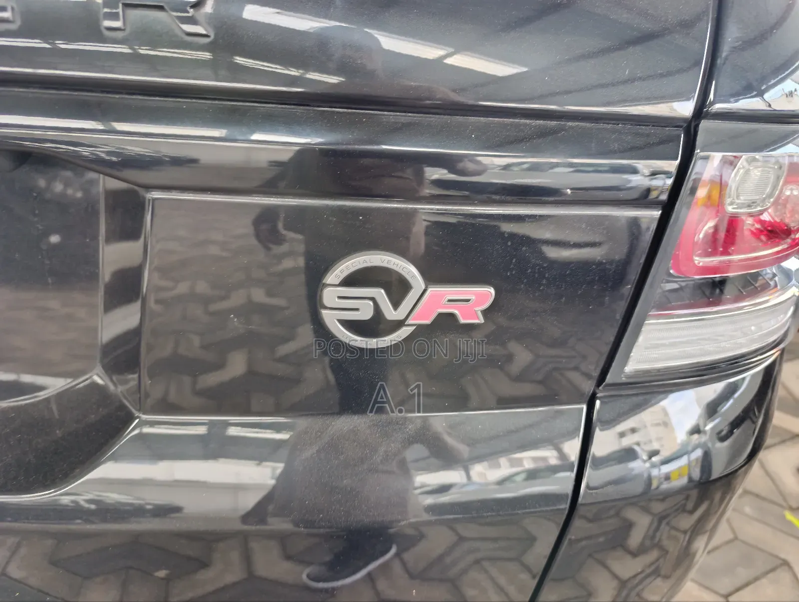 Land Rover Range Rover Sport SVR 2018 Black