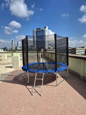 Backyard 8ft Trampoline/ Bouncer