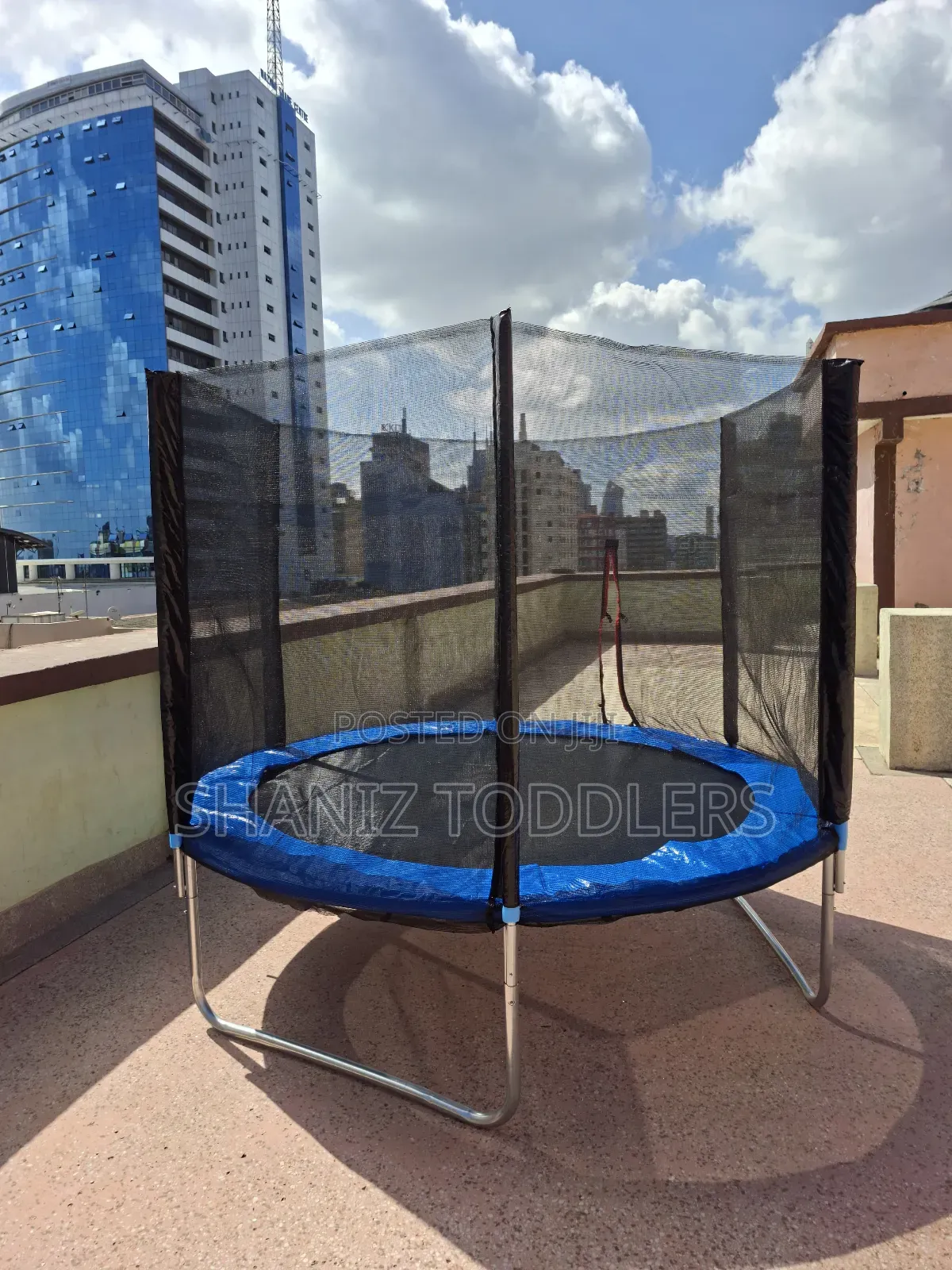 Backyard 8ft Trampoline/ Bouncer