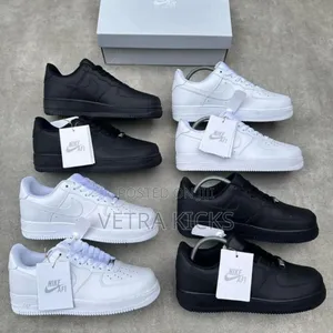 Nike Airforce 1 Plain Sneakers
