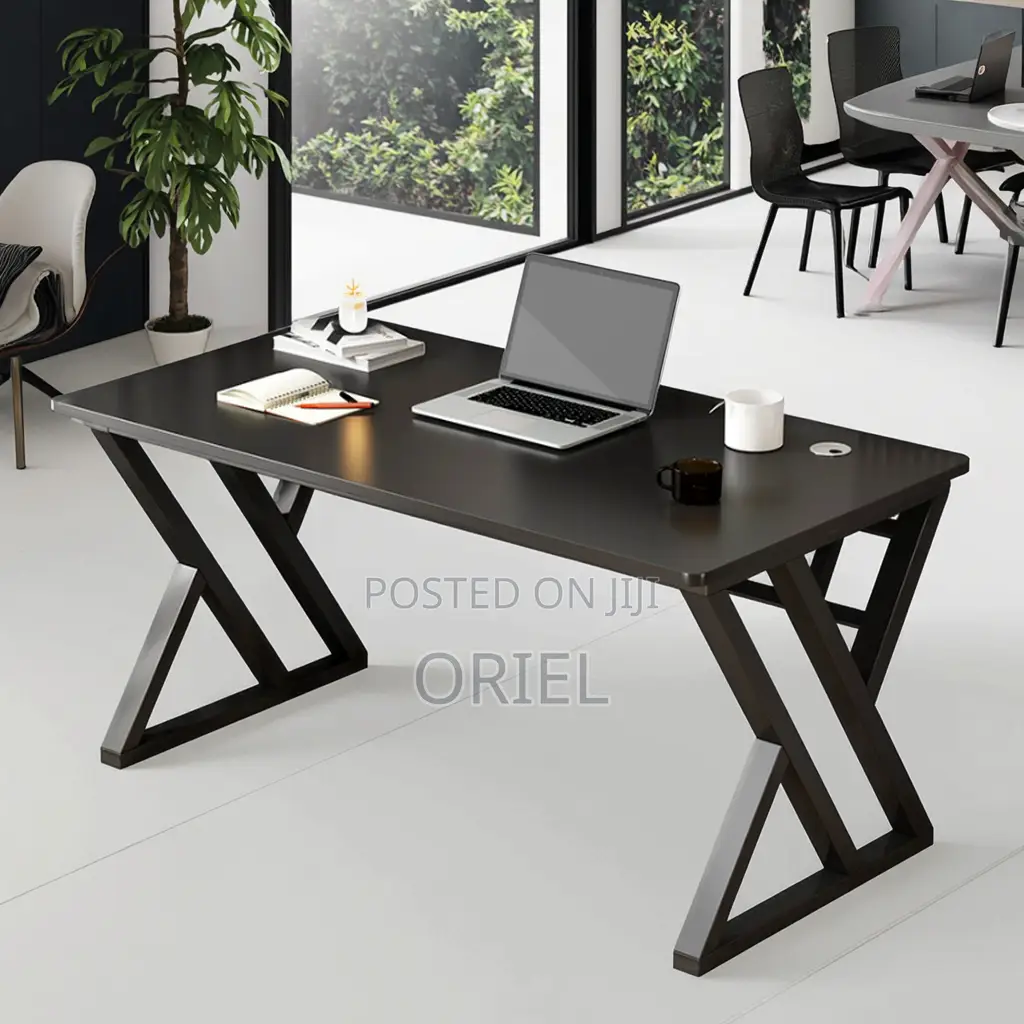 Office Desk : Sturdy 120cm Generic Home Office Desk