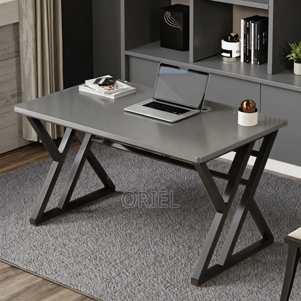 Office Desk : Sturdy 120cm Generic Home Office Desk