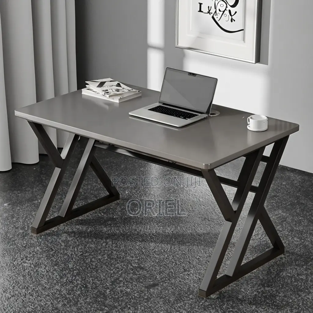 Office Desk : Sturdy 120cm Generic Home Office Desk