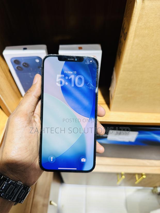 Apple iPhone 11 Pro Max 512 GB Blue - main view