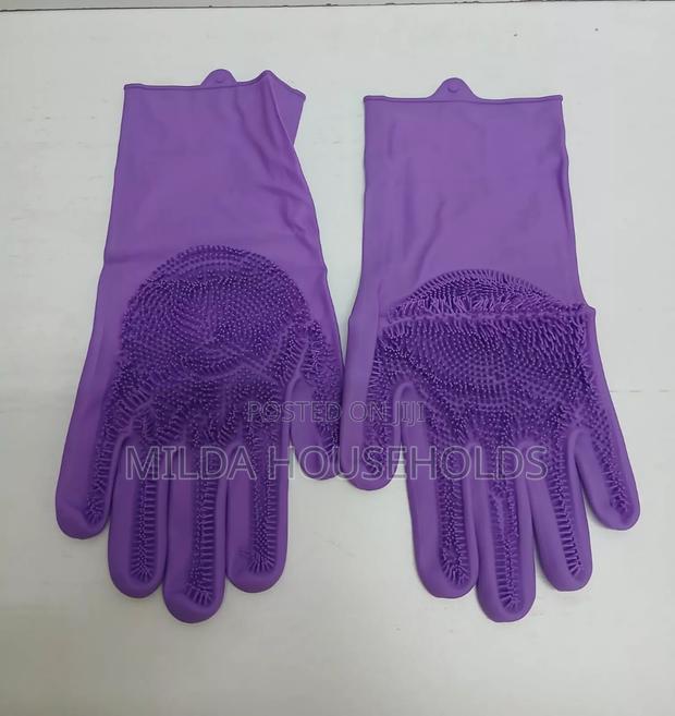 Silicone Washing Gloves Now Available.