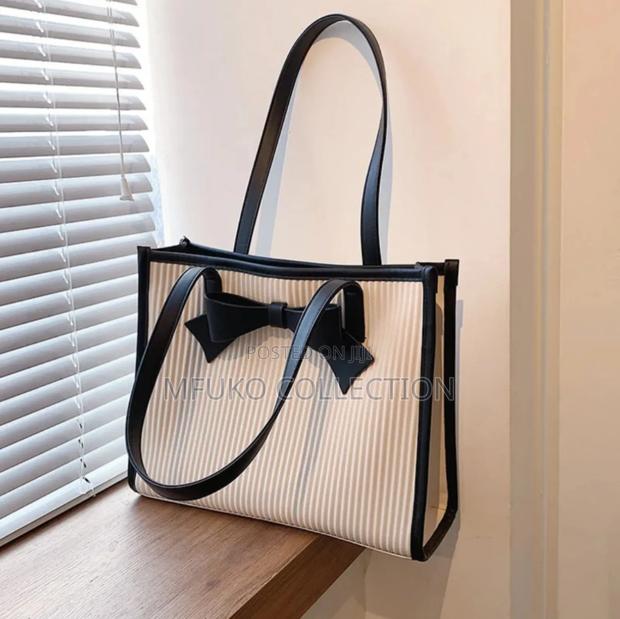 Shoulder Bag. Portions √.Zip √.Quality √ - thumbnail 3