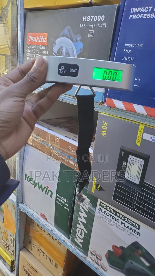 Portable Electronic Weighing Luggage Scale With Thermometer-50kg - main view