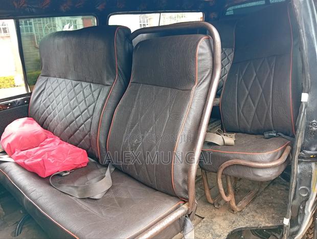 Toyota HiAce 2000 White - thumbnail 4