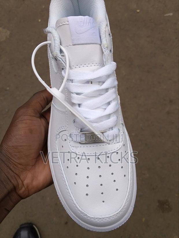 Nike Air Force 1 All White - thumbnail 2