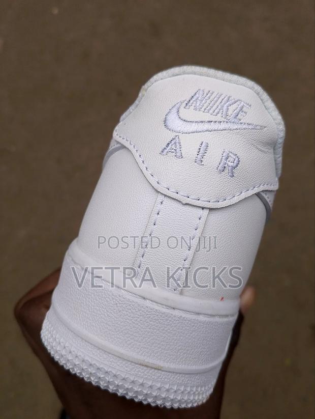 Nike Air Force 1 All White - thumbnail 4