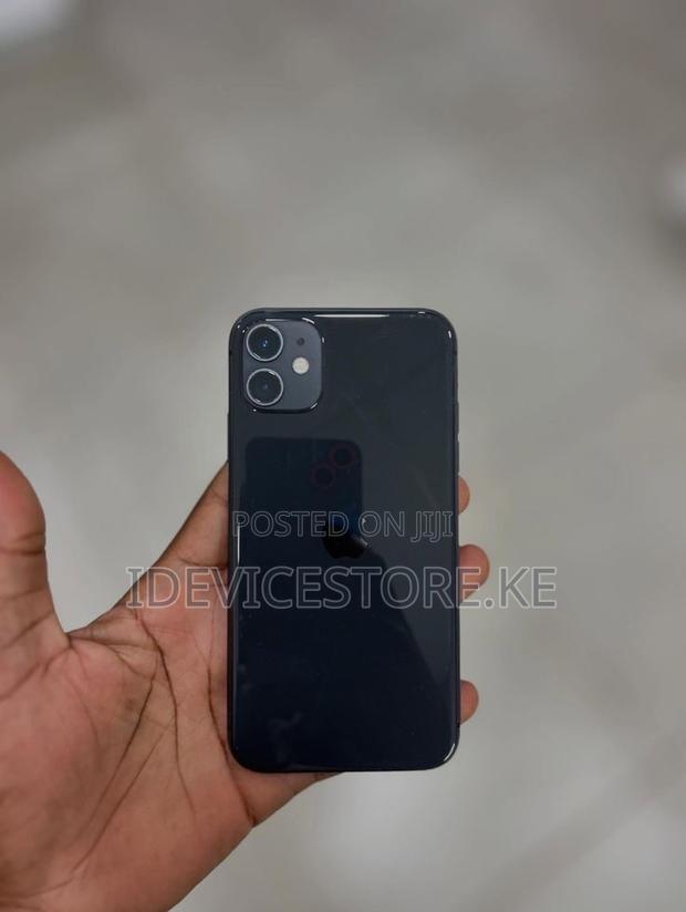 Apple iPhone 11 128 GB Black - main view