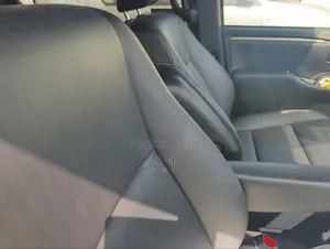 Toyota Esquire 2.0 FWD (7 seater) 2018 Black
