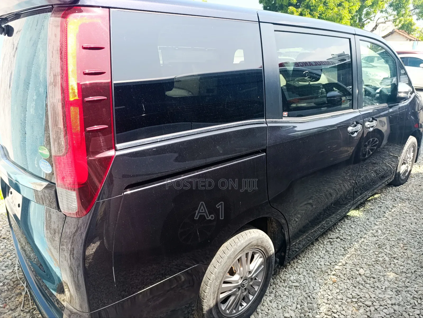 Toyota Esquire 2.0 FWD (7 seater) 2018 Black
