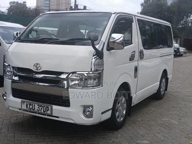 Toyota HiAce 2012 Black - thumbnail 2