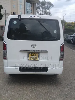 Toyota HiAce 2012 Black