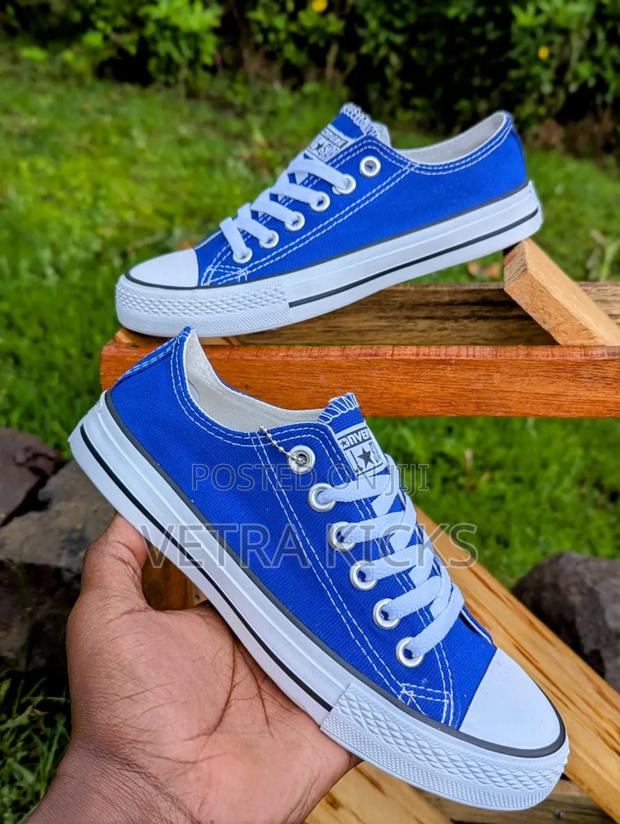 Converse Unisex Sneakers - main view