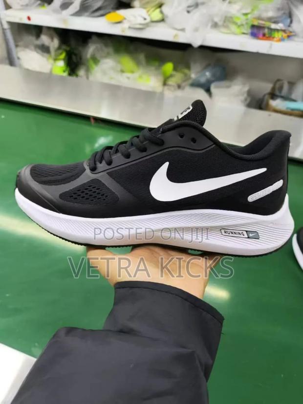Zoom Running Shoes - thumbnail 3