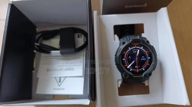 Garmin Instinct 3 (45mm) Amoled Watch - thumbnail 3