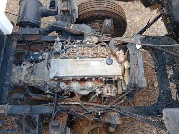 Isuzu NPR Tipper - thumbnail 4