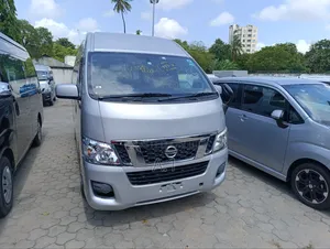 Nissan Caravan (Urvan) 2018 Silver