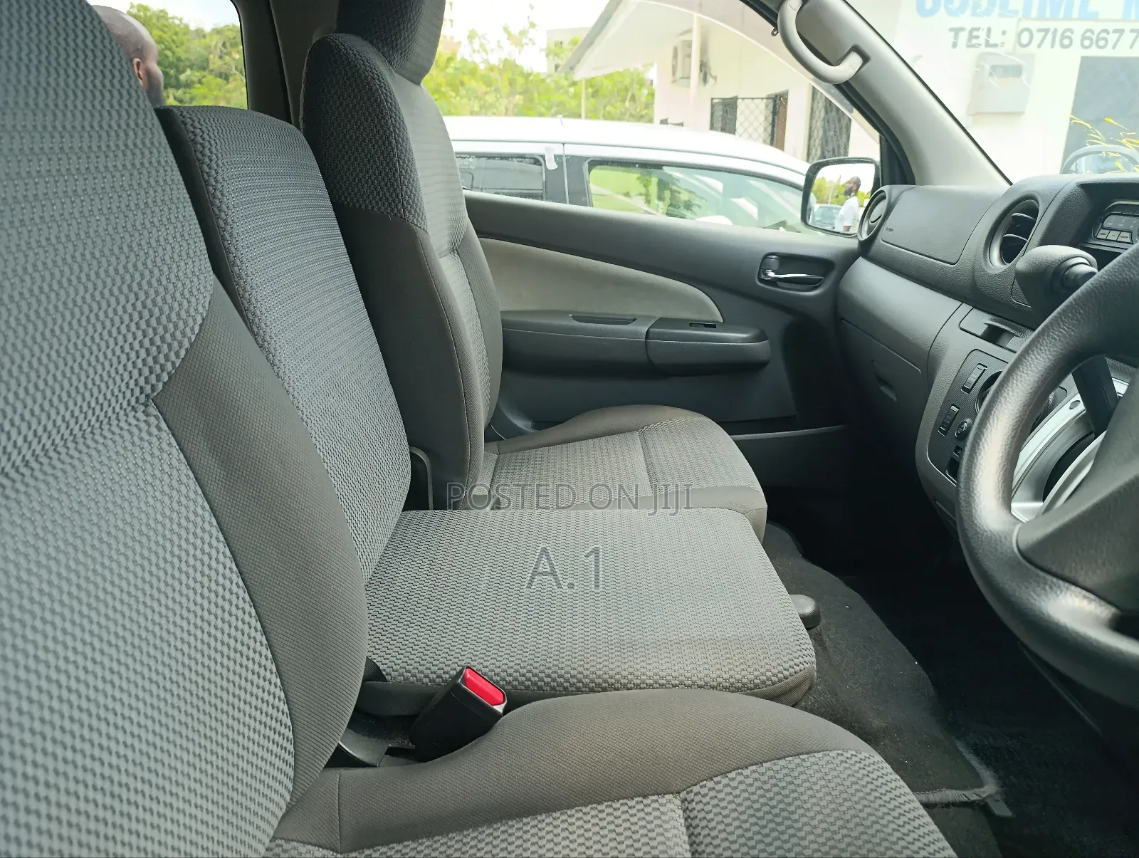 Nissan Caravan (Urvan) 2018 Silver