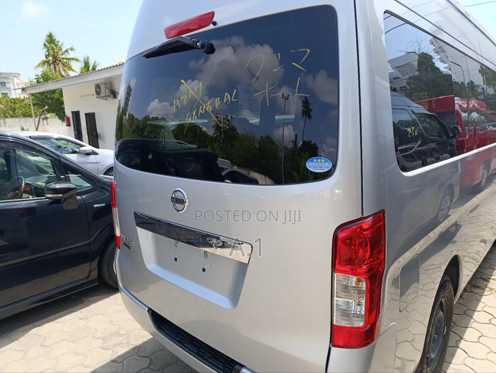 Nissan Caravan (Urvan) 2018 Silver