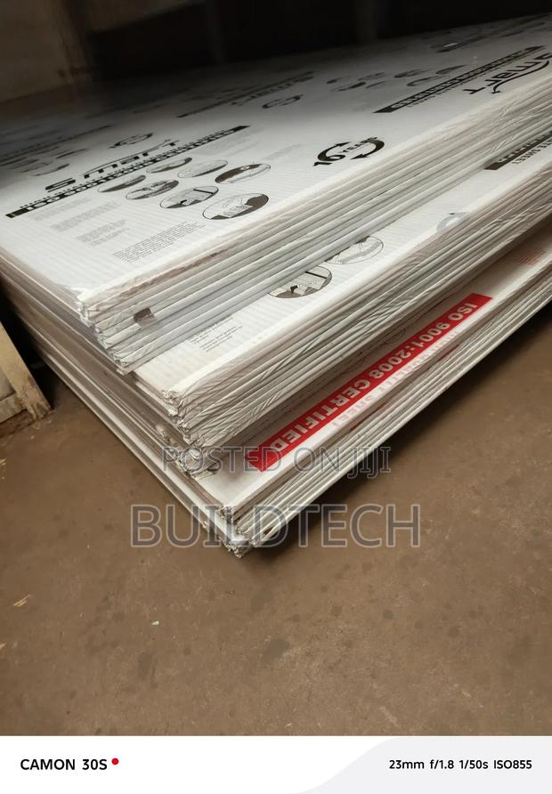 6mm Clear Polycarbonate Roofing Sheet – High Transparency - thumbnail 3