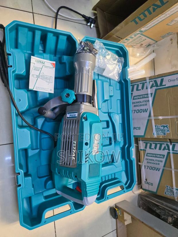 Ergonomic Total Demolisher 14kg Design