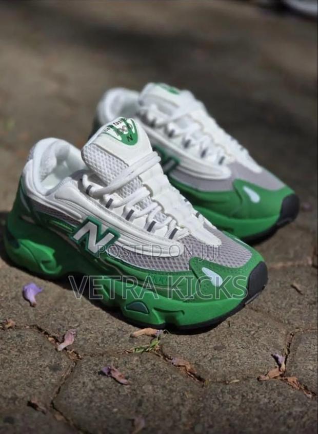 New Balance 1000
