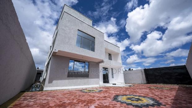 4bdrm Maisonette in Joska for sale
