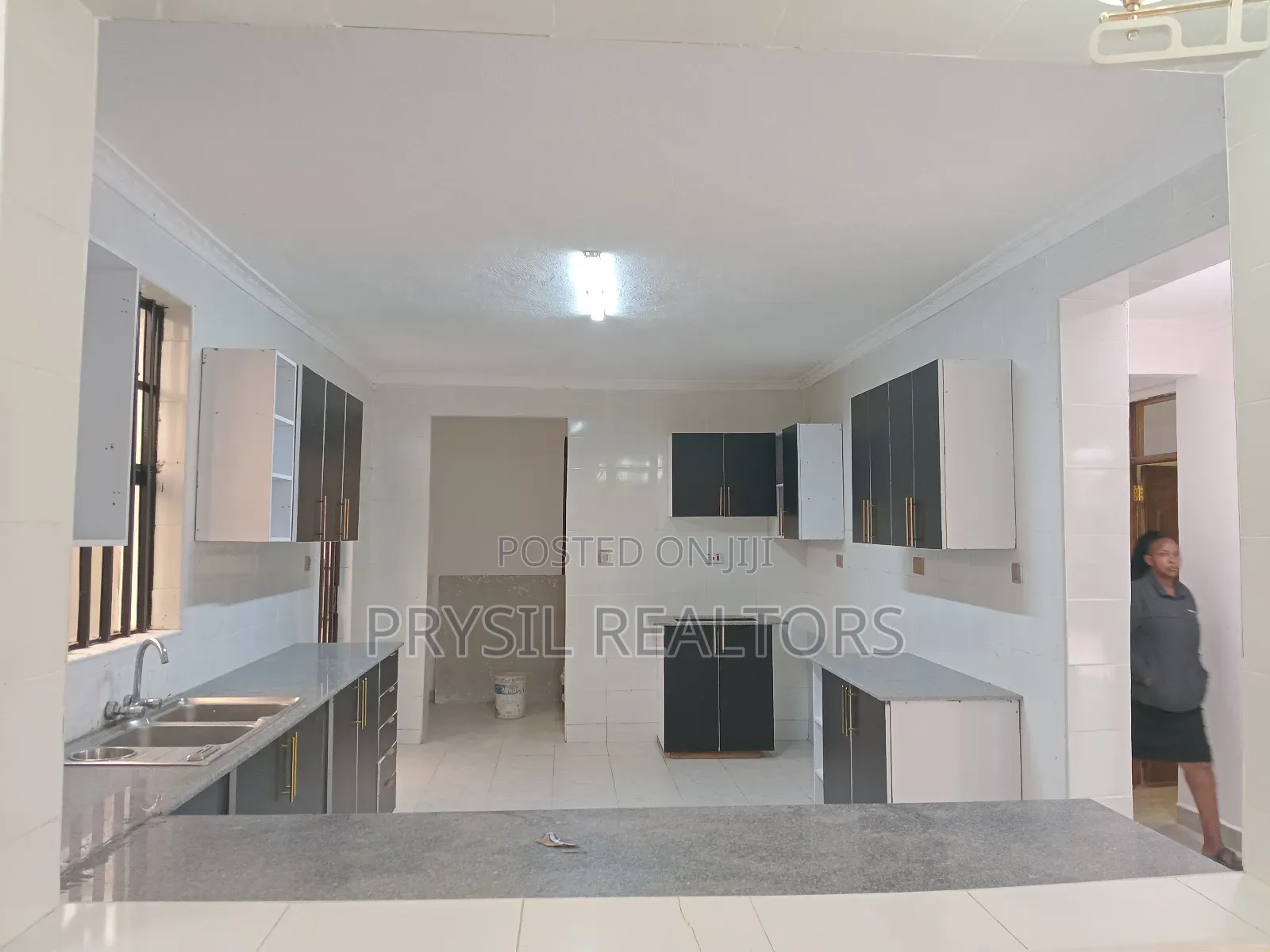 4bdrm Maisonette in Joska for sale