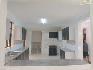 4bdrm Maisonette in Joska for sale