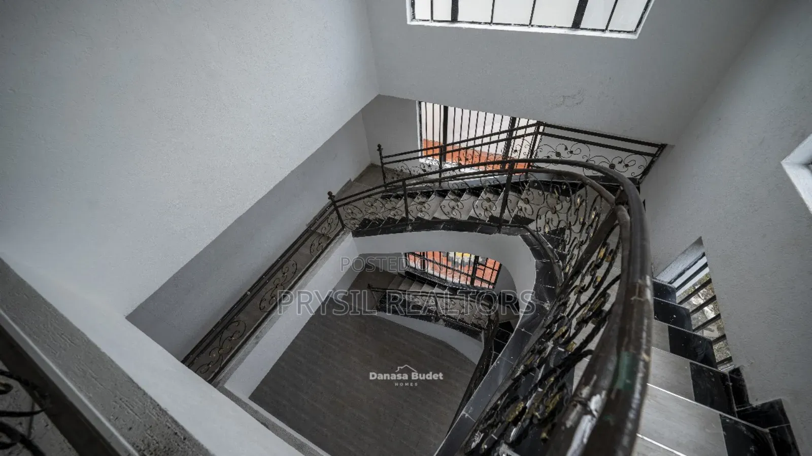 4bdrm Maisonette in Joska for sale