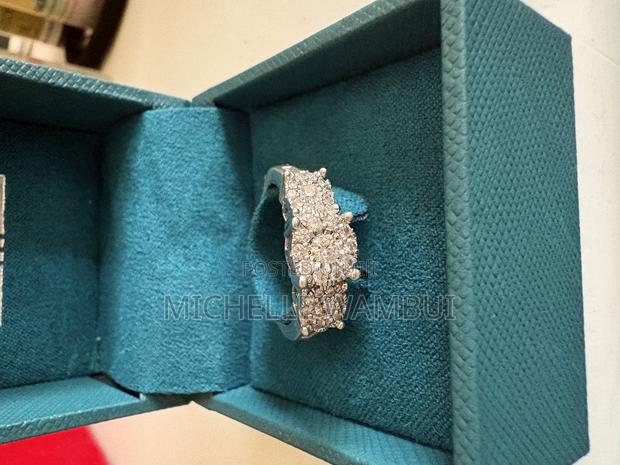 Diamond Ring – 925 Sterling Silver (0.49 Carat) Size 6.5 – Like New