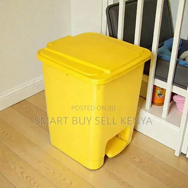Hands-Free 30 Litres Hard Plastic Step Pedal Waste Bin for Office Use