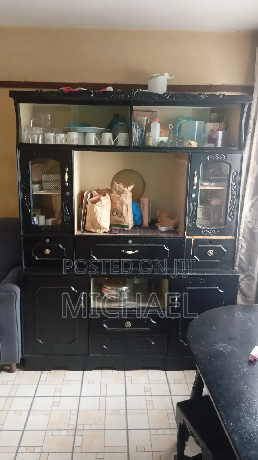 Wall Unit for Utensils Storage