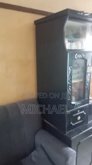 Wall Unit for Utensils Storage