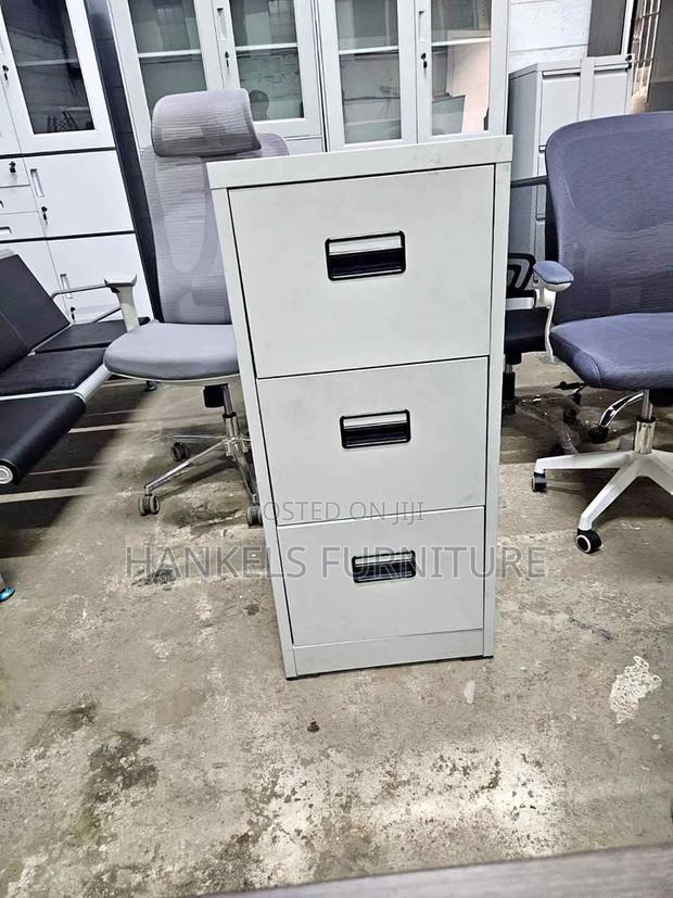 Lockable 3-Drawer Metallic Filing Cabinet for Office