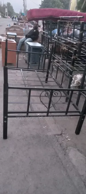Kitanda Cha Ghorofa Cha Chuma Kinachotenganishwa Kuwa Vitanda Viwili
