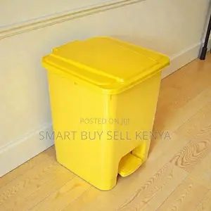 Compact 30 Litres Hard Plastic Step Pedal Garbage Dust Bin for Offices
