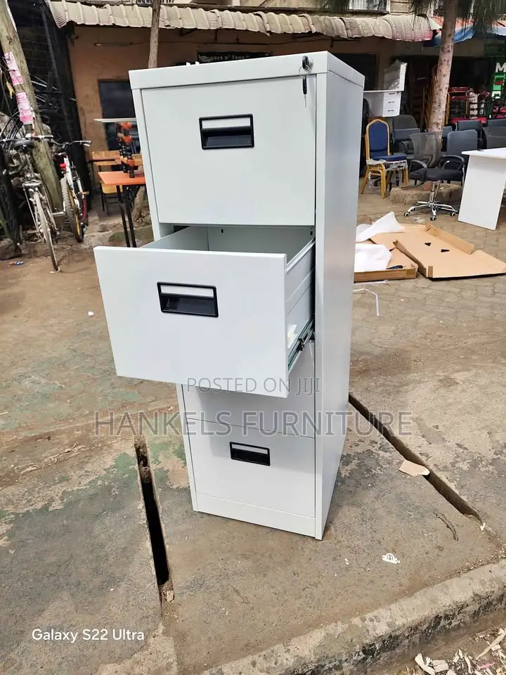 Compact 3-drawer Lockable Office Cabinet