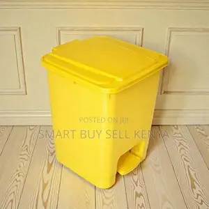 Waste Disposal in Medical Use 30 Litres Hard Plastic Step Pedal Bin