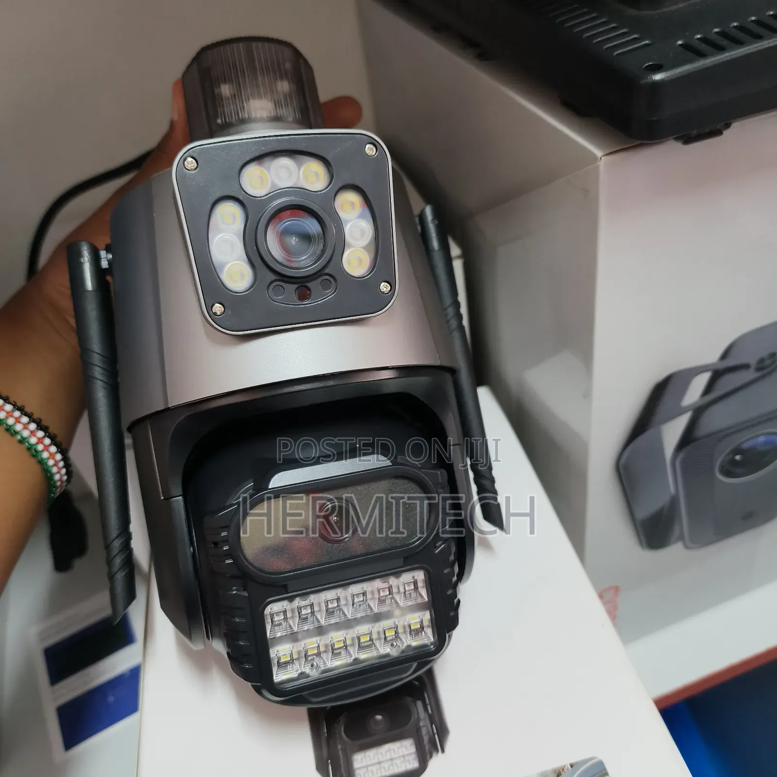 High Definition Dual Lens 4g Electric Model Surveillance Camera