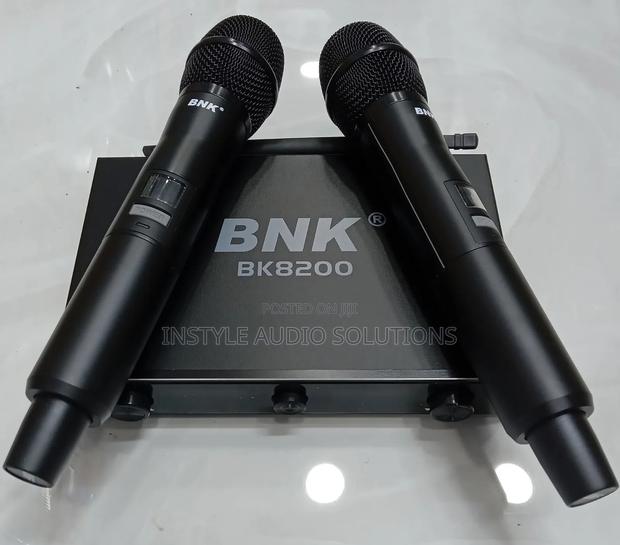BNK Bk8400 Top Quality 150 Meters Frequency Range Wireless Microphone