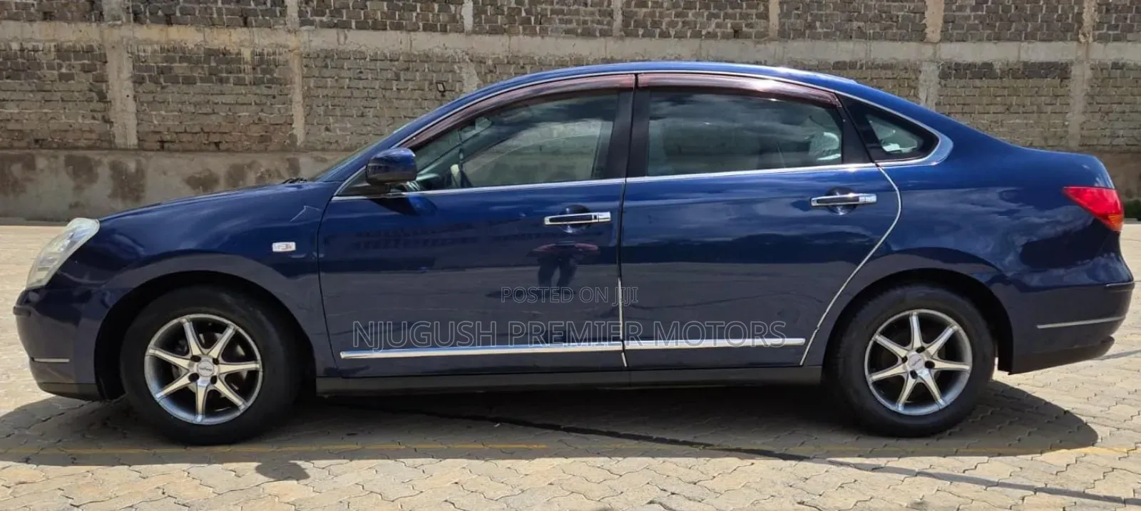 Nissan Bluebird 2011 Blue