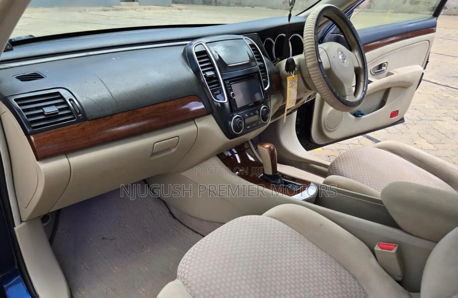 Nissan Bluebird 2011 Blue